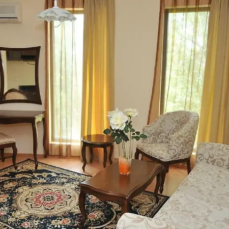 Mida Hotel 3*