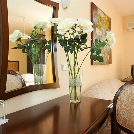 Mida Hotel 3*